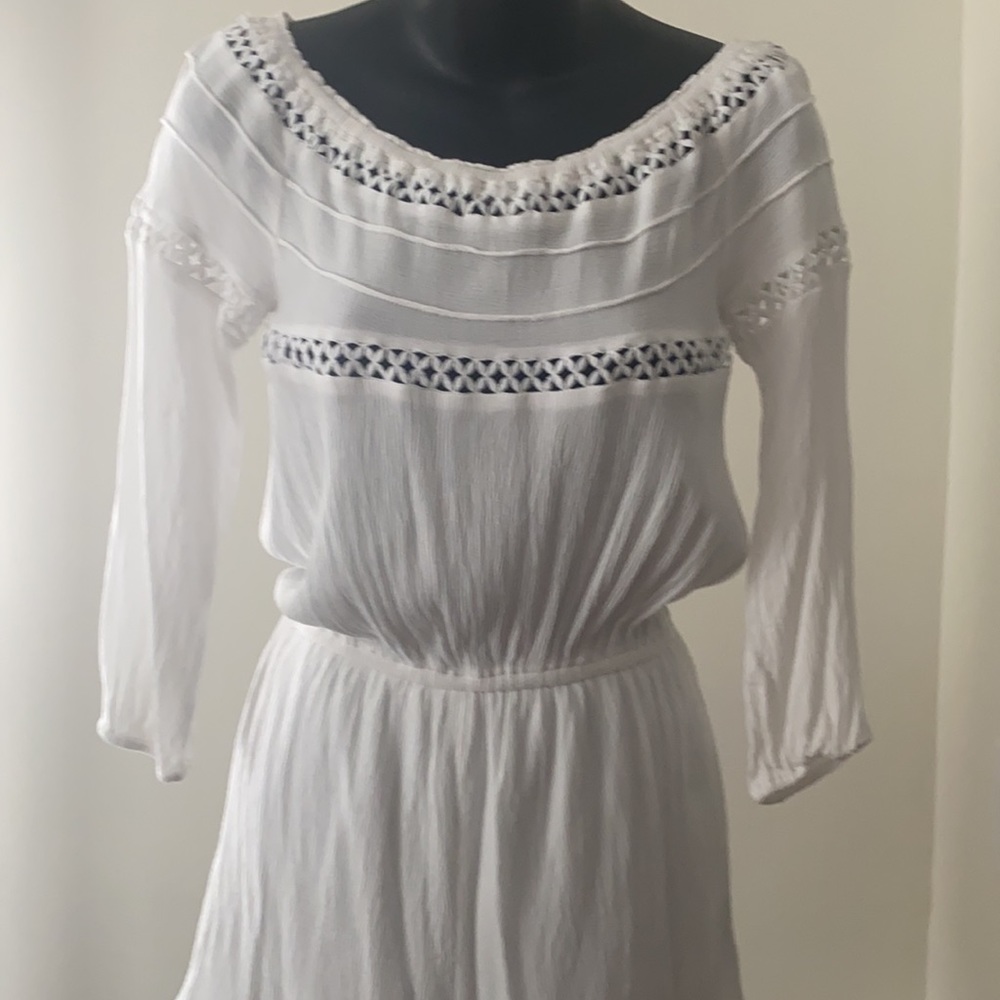 Charlotte Russe white romper Size XS. - Picture 2 of 12